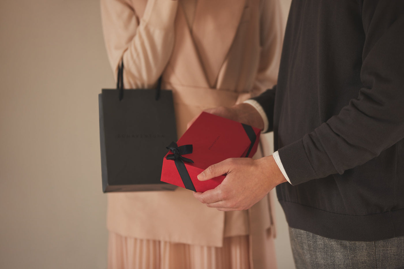 Gifting Joy with BONAVENTURA: Durable Leather Products as Valuable Presents-BONAVENTURA