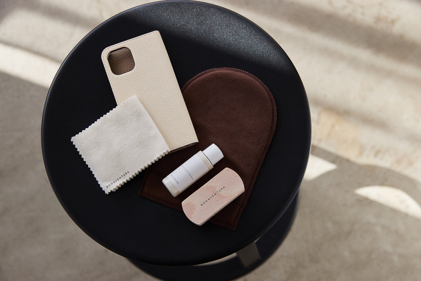 This Is How Your Leather Mobile Phone Case Always Stays Like New: Cleaning And Care-BONAVENTURA