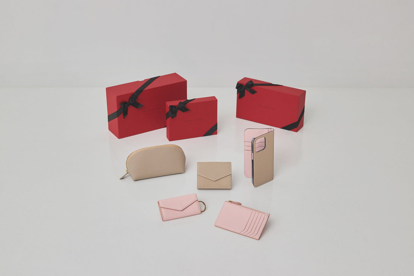 Gift Ideas for Women: Elegant Leather Accessories-BONAVENTURA