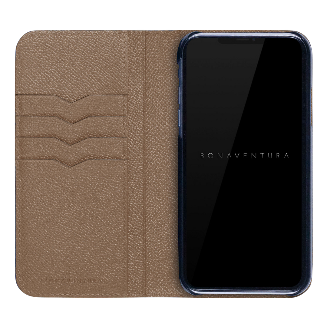 Full-grain leather iPhone 14 Pro case - Brown leather with two top pockets voor cards. Also available for other iPhone models.